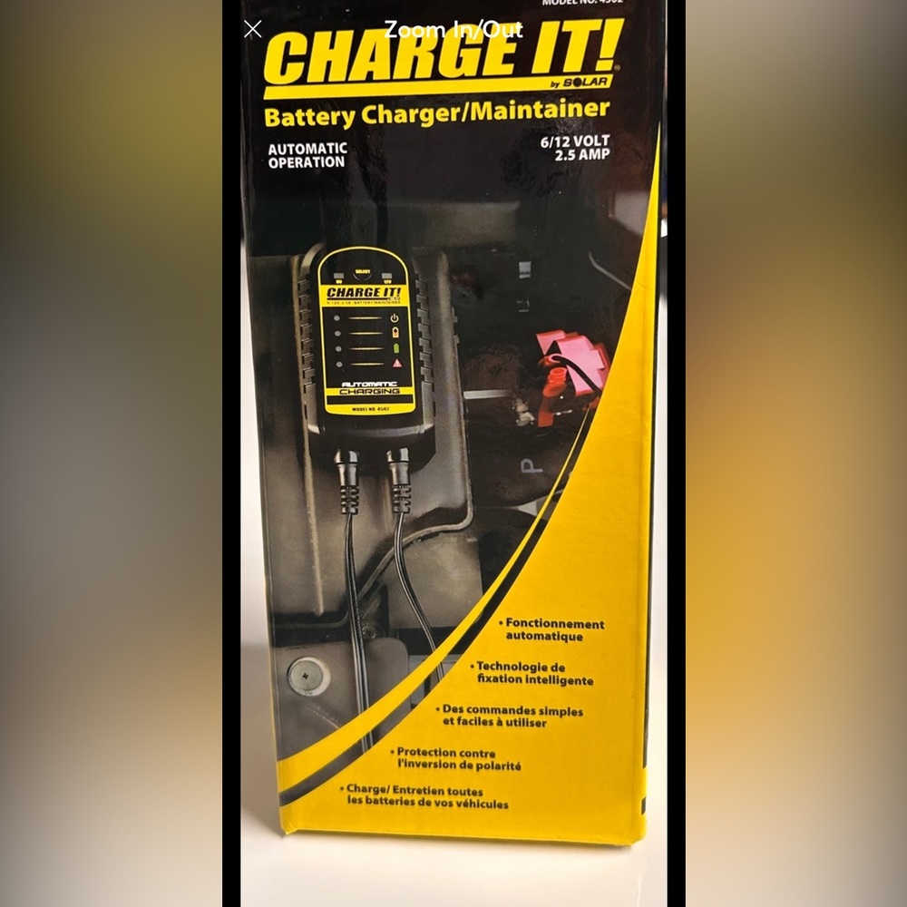 New! CHARGE IT! 6/12 Volt 2.5A Smart Charger / Maintainer  Model Number 4502
